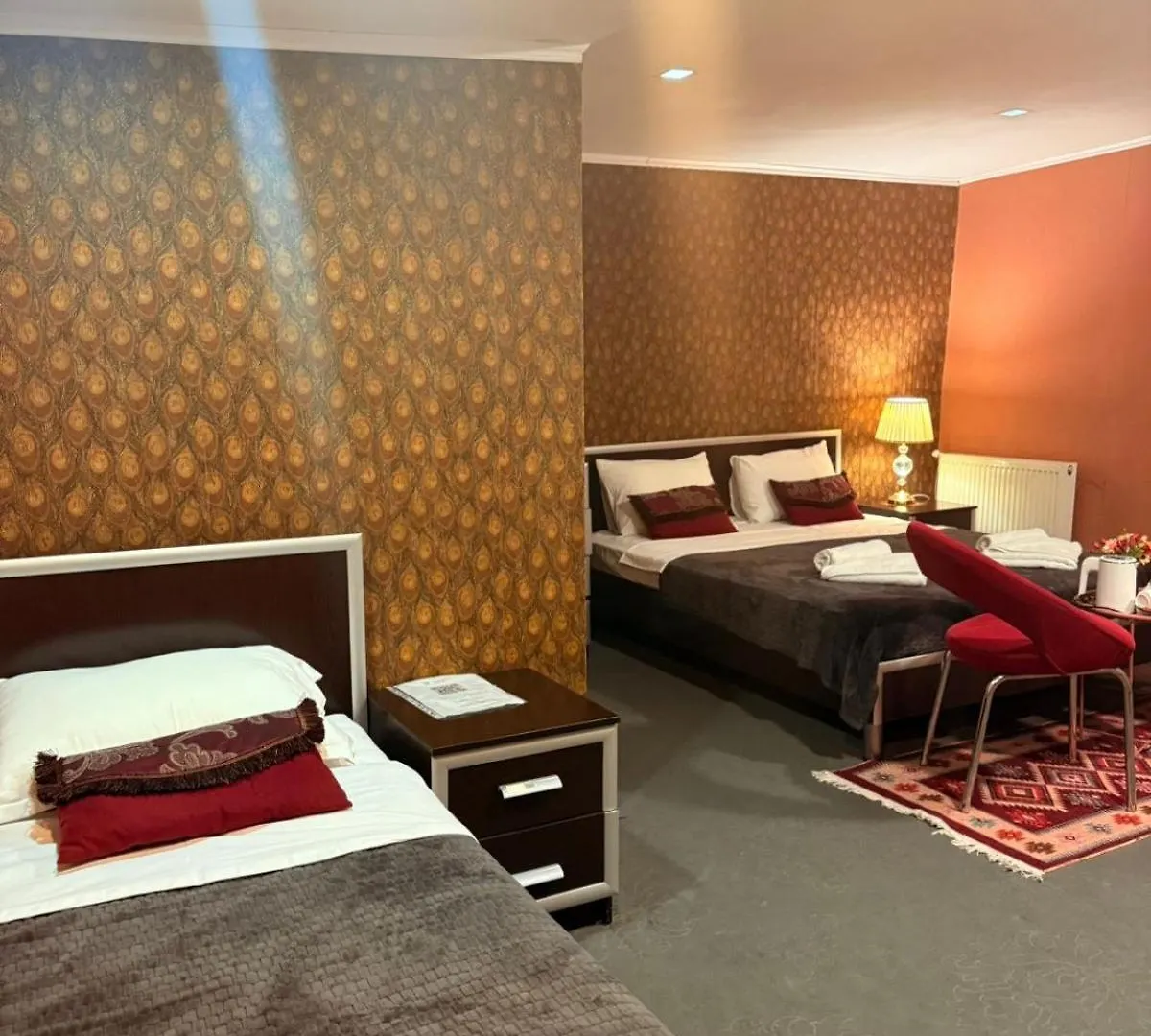 Hotel Gold Town Tiflisi 4*, ティビリシ