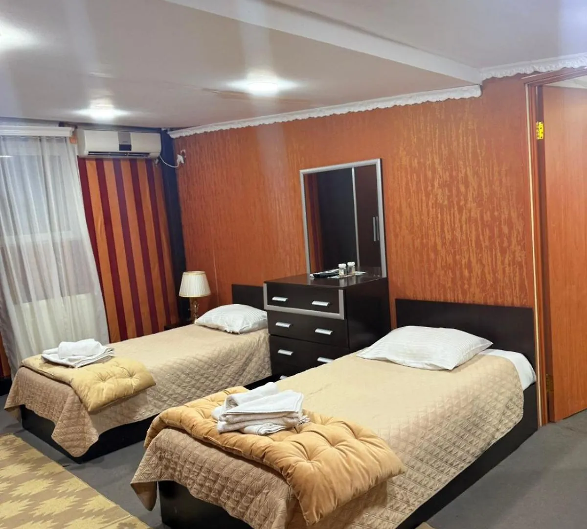 Hotel Gold Town Tiflisi  ティビリシ